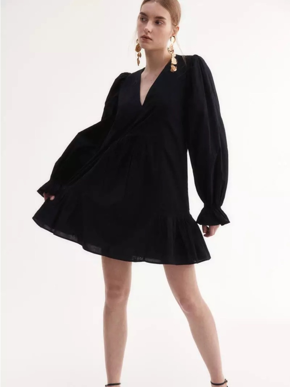 H&M Black Long-Sleeve V-Neck Mini Dress